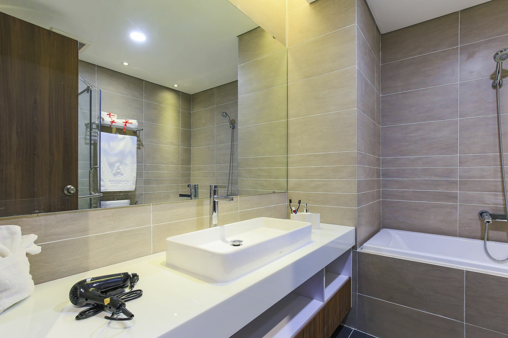 Aurora Serviced Apartments (Adults Only) Ho Chi Minh City Exterior photo