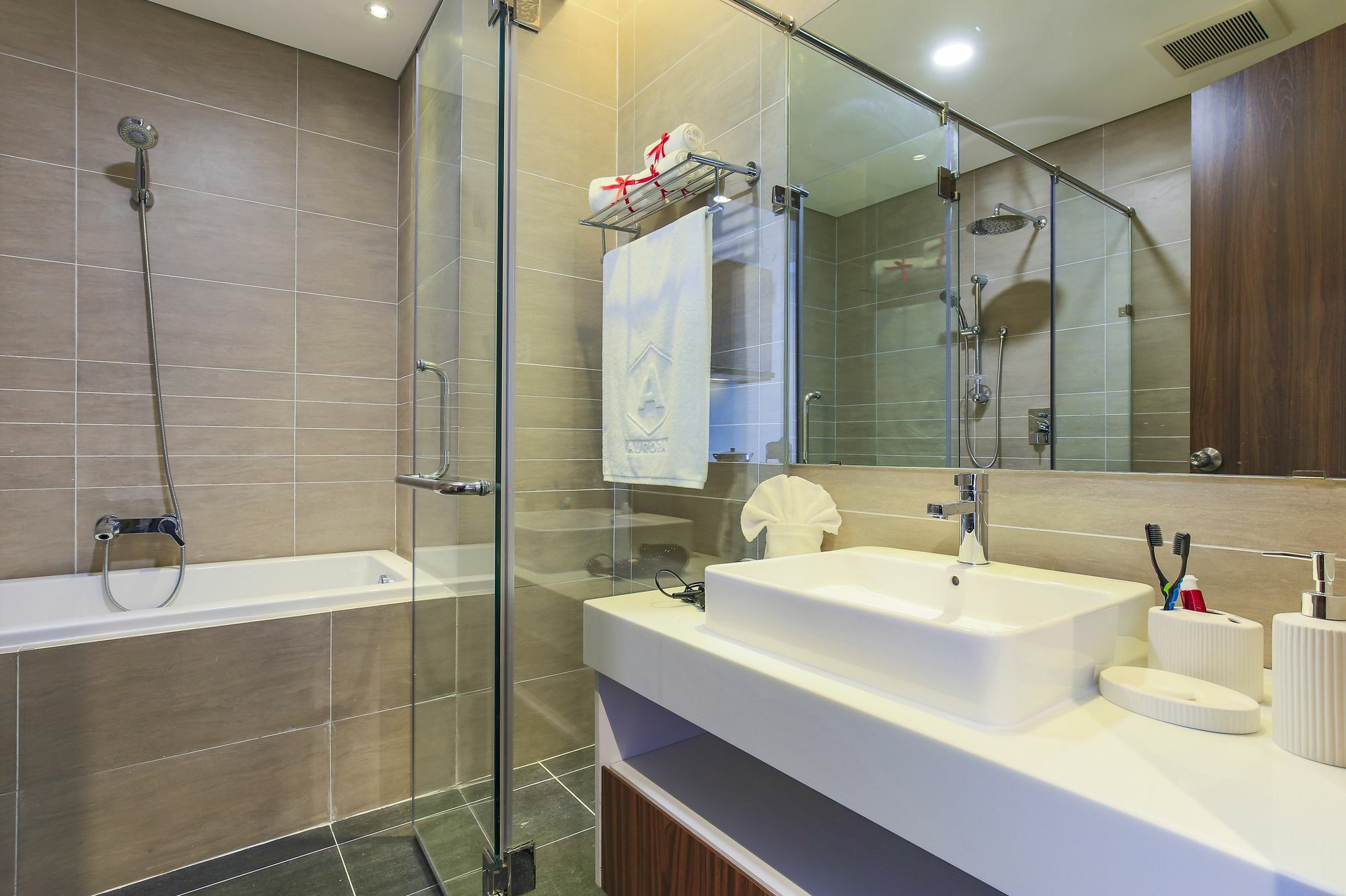 Aurora Serviced Apartments (Adults Only) Ho Chi Minh City Exterior photo